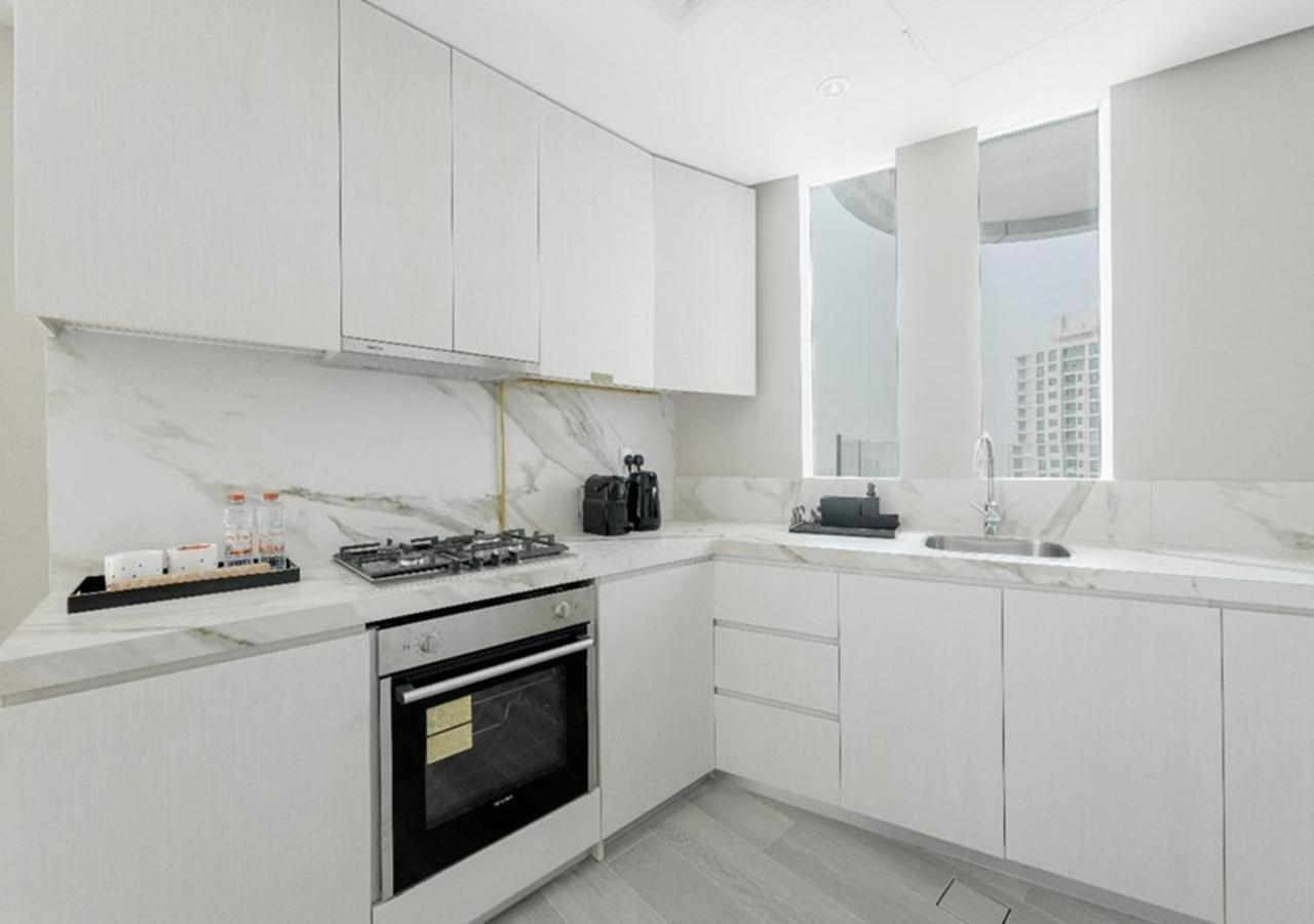 Lägenhet Marina Walk Gem Modern With Pool & Gym Access, Steps To & Metro Managed By Sunnyhomes *