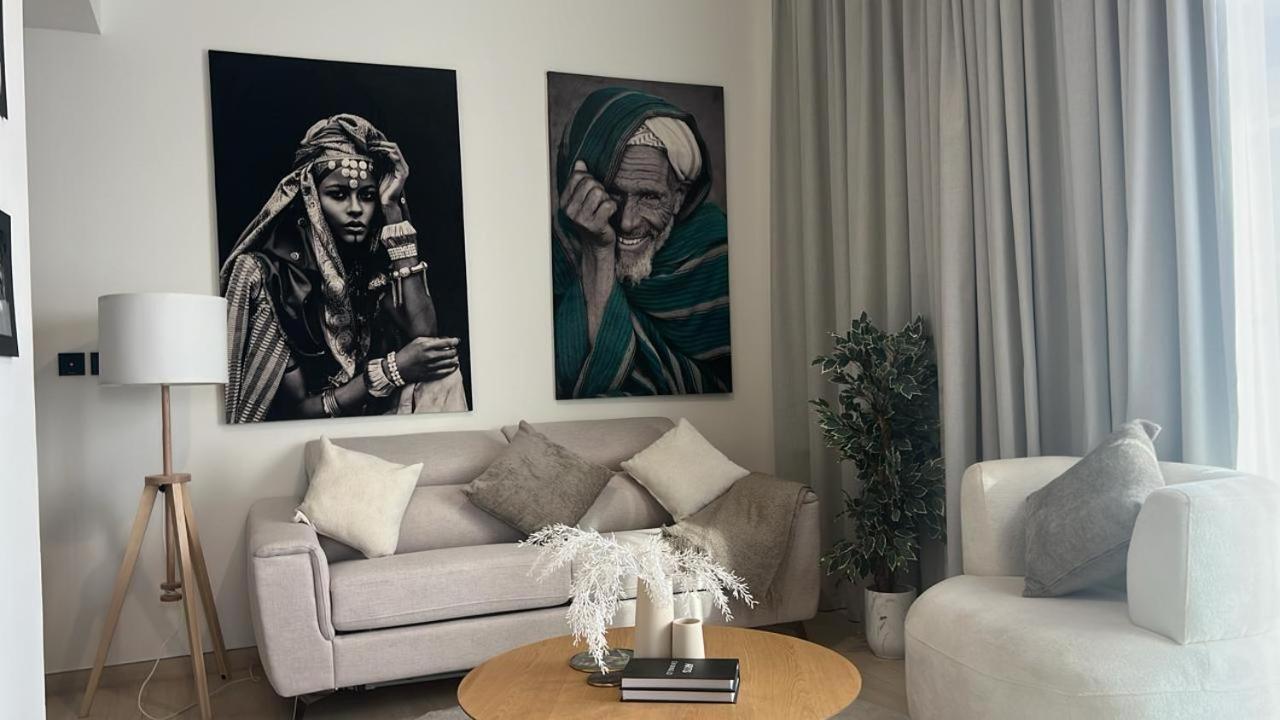 Higuests - Luxury In The Heart Of Jvc At Binghatti Nova Apartment