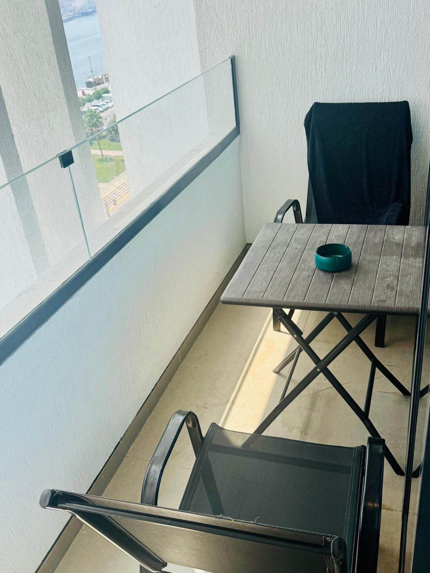 Wow Amazing Burjkhalifa,sea,sunset,ship,park View,2bhk Furnished Apartment-airport,metro,mall,golf,bus,park Near - Flat 807 * Dubaï