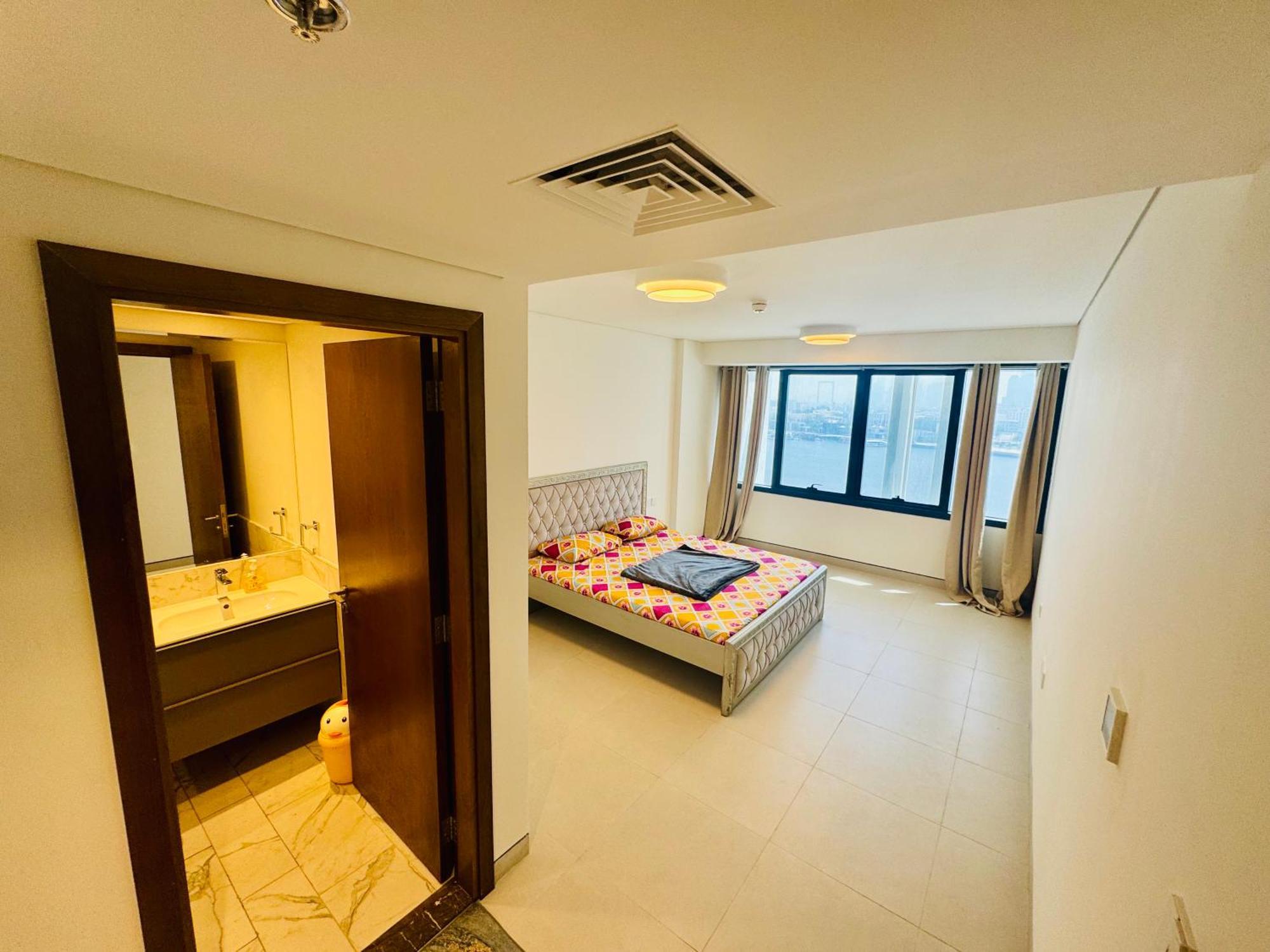 Wow Amazing Burjkhalifa,sea,sunset,ship,park View,2bhk Furnished Apartment-airport,metro,mall,golf,bus,park Near - Flat 807 * Dubaï