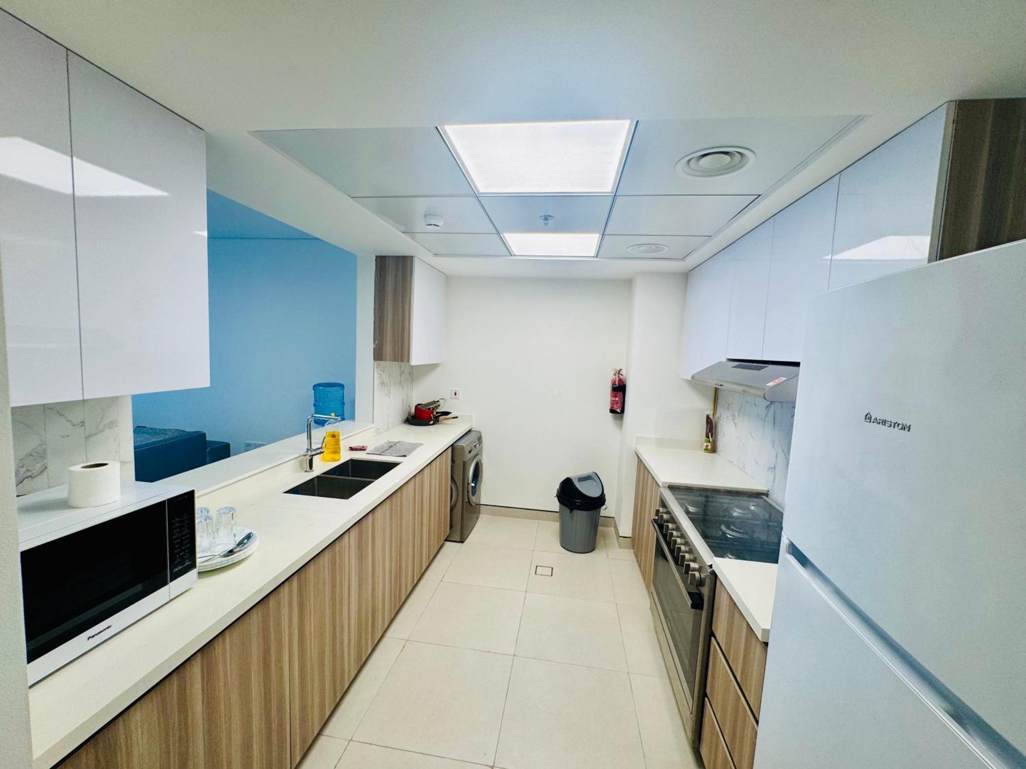 Wow Amazing Burjkhalifa,sea,sunset,ship,park View,2bhk Furnished Apartment-airport,metro,mall,golf,bus,park Near - Flat 807