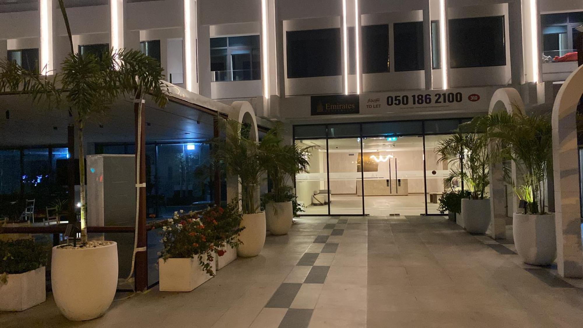 Wow Amazing Burjkhalifa,sea,sunset,ship,park View,2bhk Furnished Apartment-airport,metro,mall,golf,bus,park Near - Flat 807