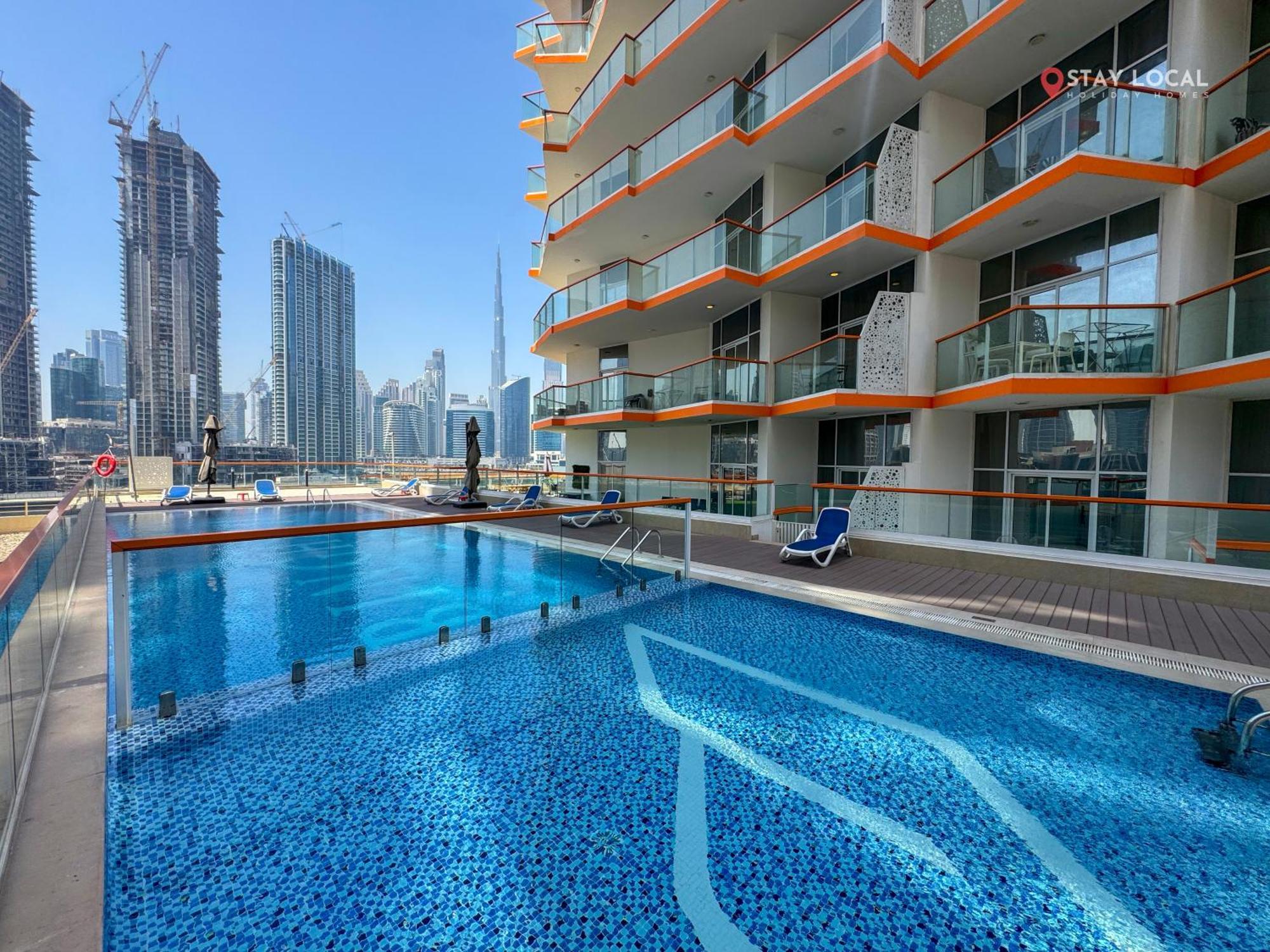Iconic Canal & Burj View Central, Scenic Serene Lejlighed