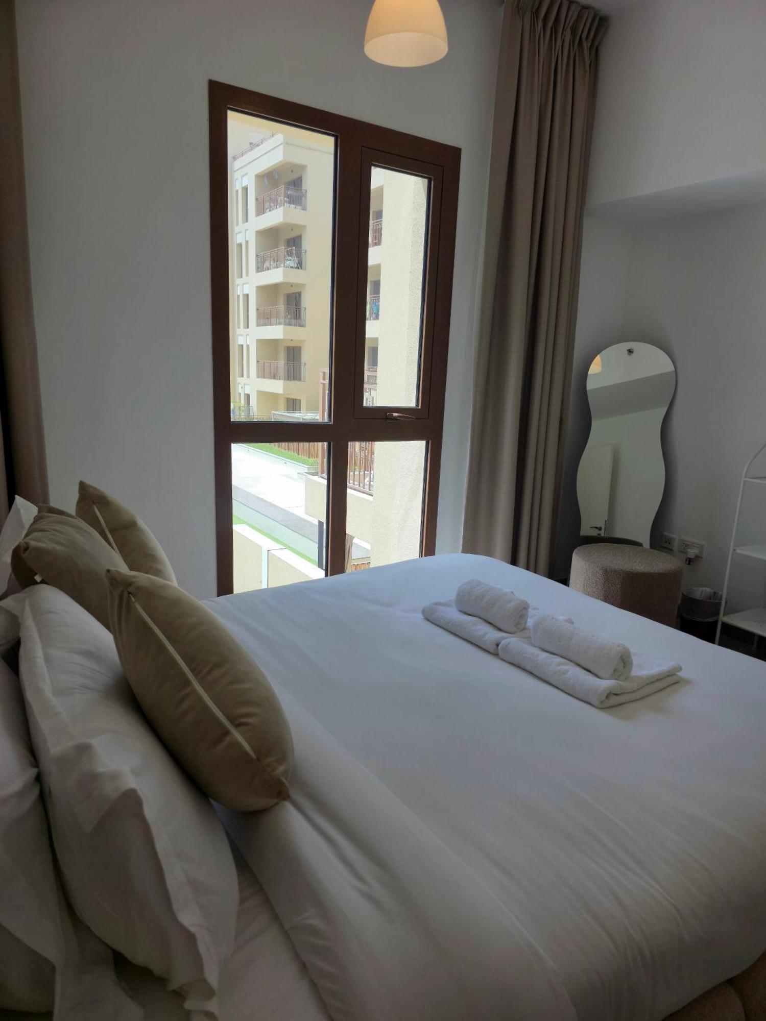 Appartement Bareez Bliss Retreat Elegant 2br With Balcony, Pool & Park View Dubaï