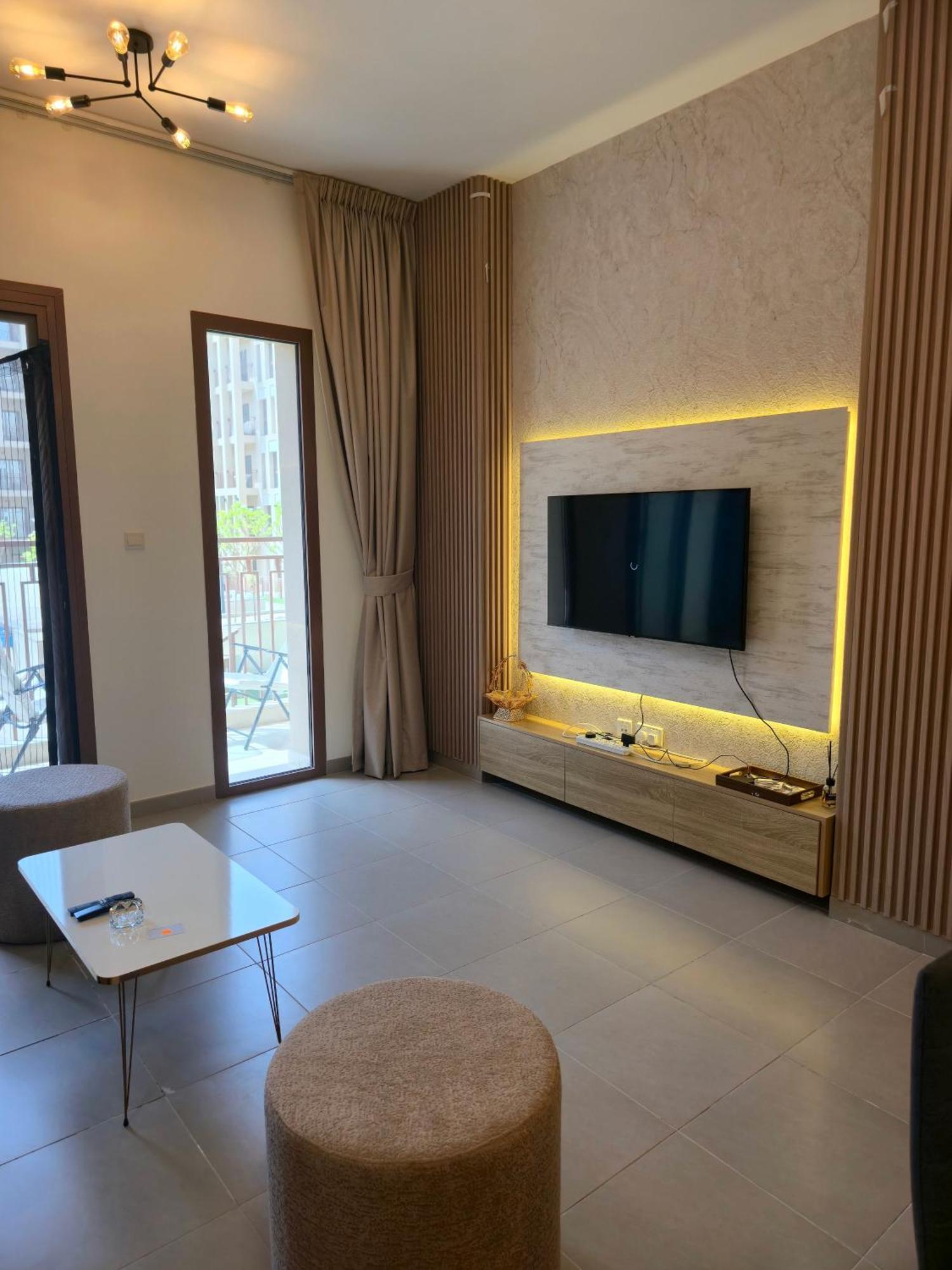 Appartement Bareez Bliss Retreat Elegant 2br With Balcony, Pool & Park View *