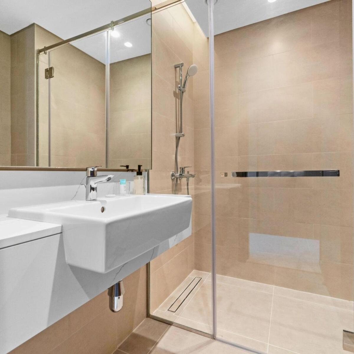 Luxury Canal View-2br Maid's In Cf 2, Al Wasl Dubaï