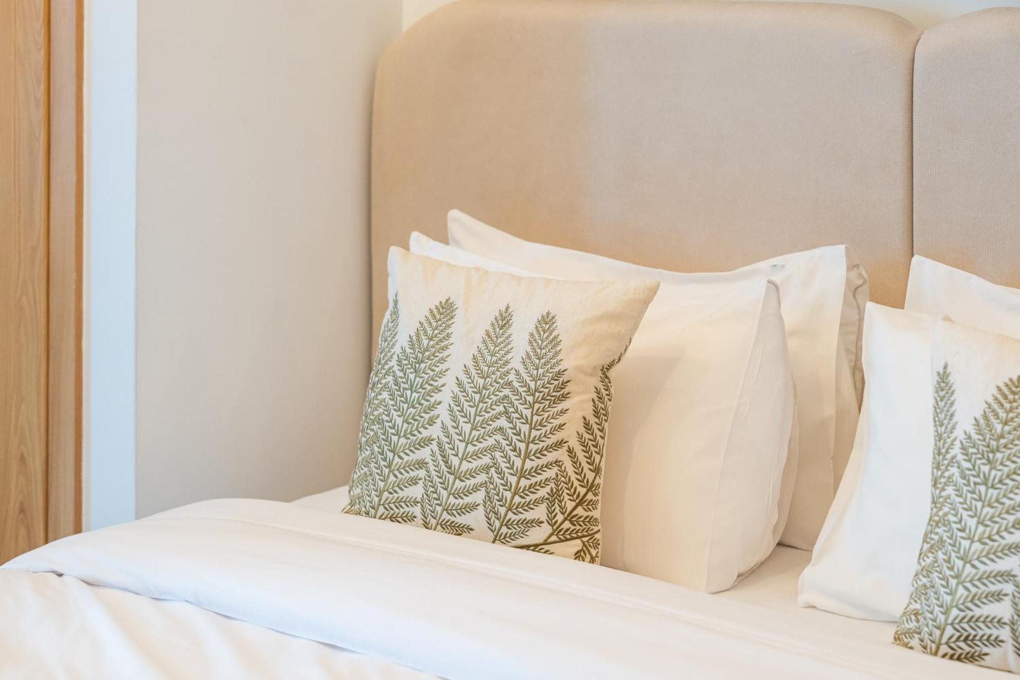 Upscale In Goldcrest Views Appartement *