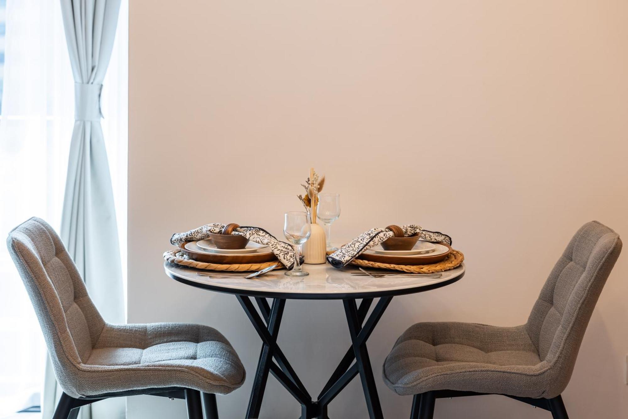 Upscale In Goldcrest Views Dubaï