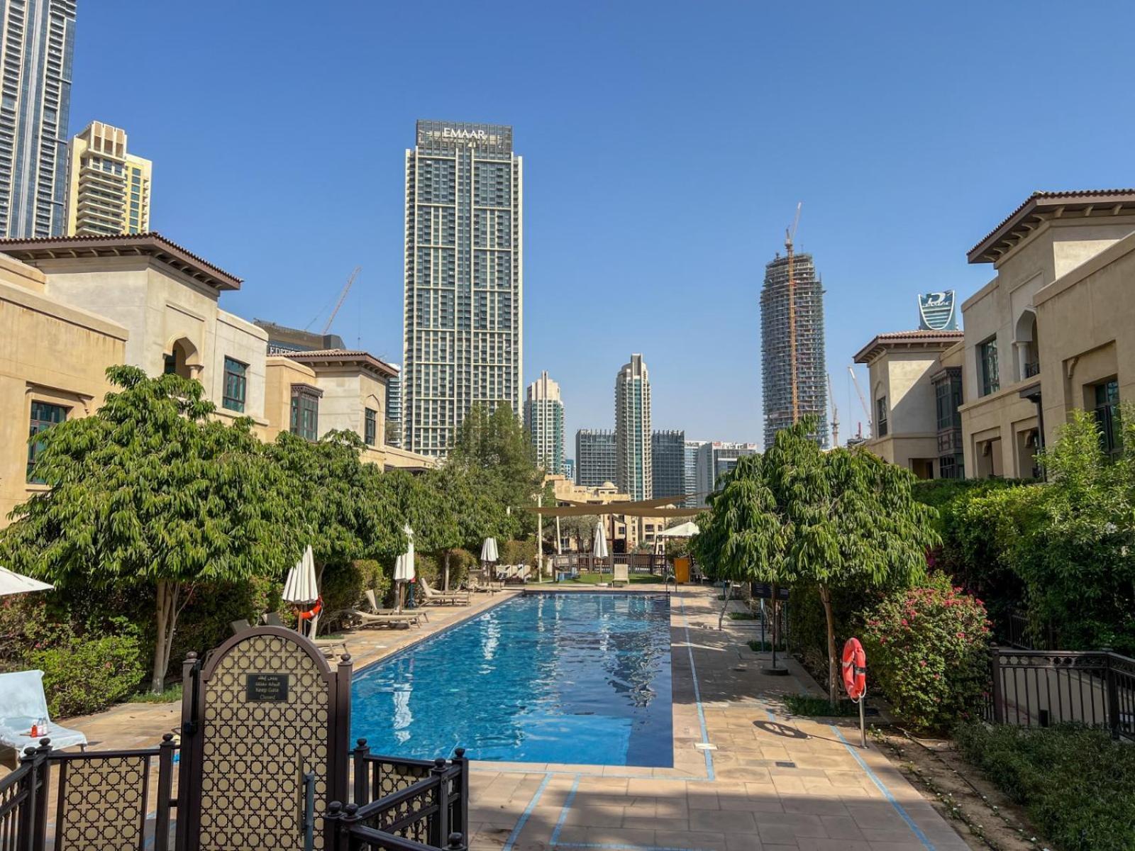 Apartment Durrani Homes: Garden Oasis At Souk Al Bahar With Jacuzzi Dubai