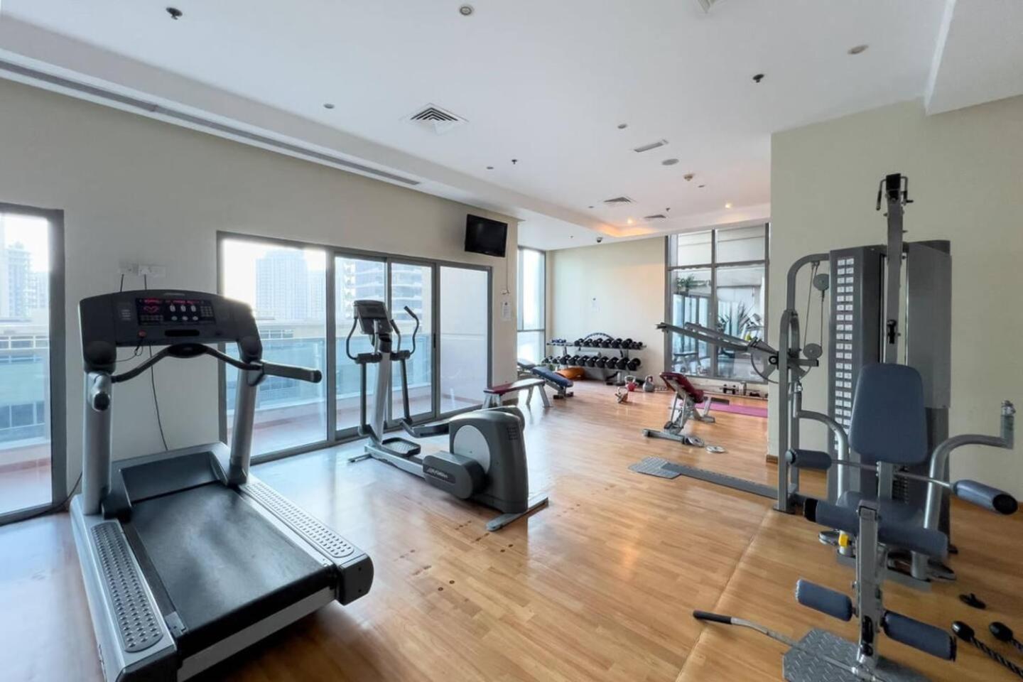 Luxury 1 Bedroom Marina View, Sleeps 5, 1 Min To Metro Apartamento Dubái