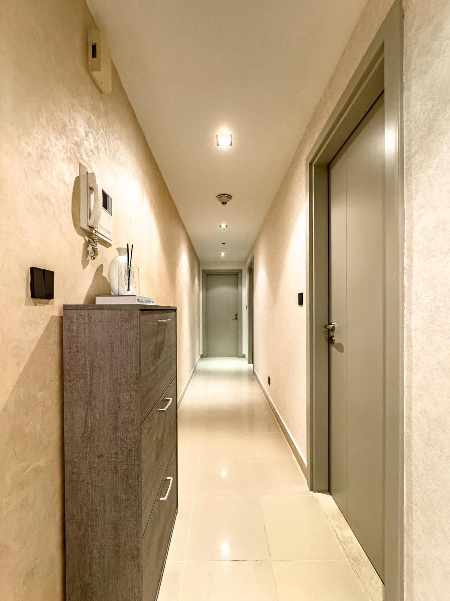 Luxury - Private Jacuzzi - Infinity Pool - Marina & Sea Views - High Floor - Upgraded - Designer - Squash * Dubai
