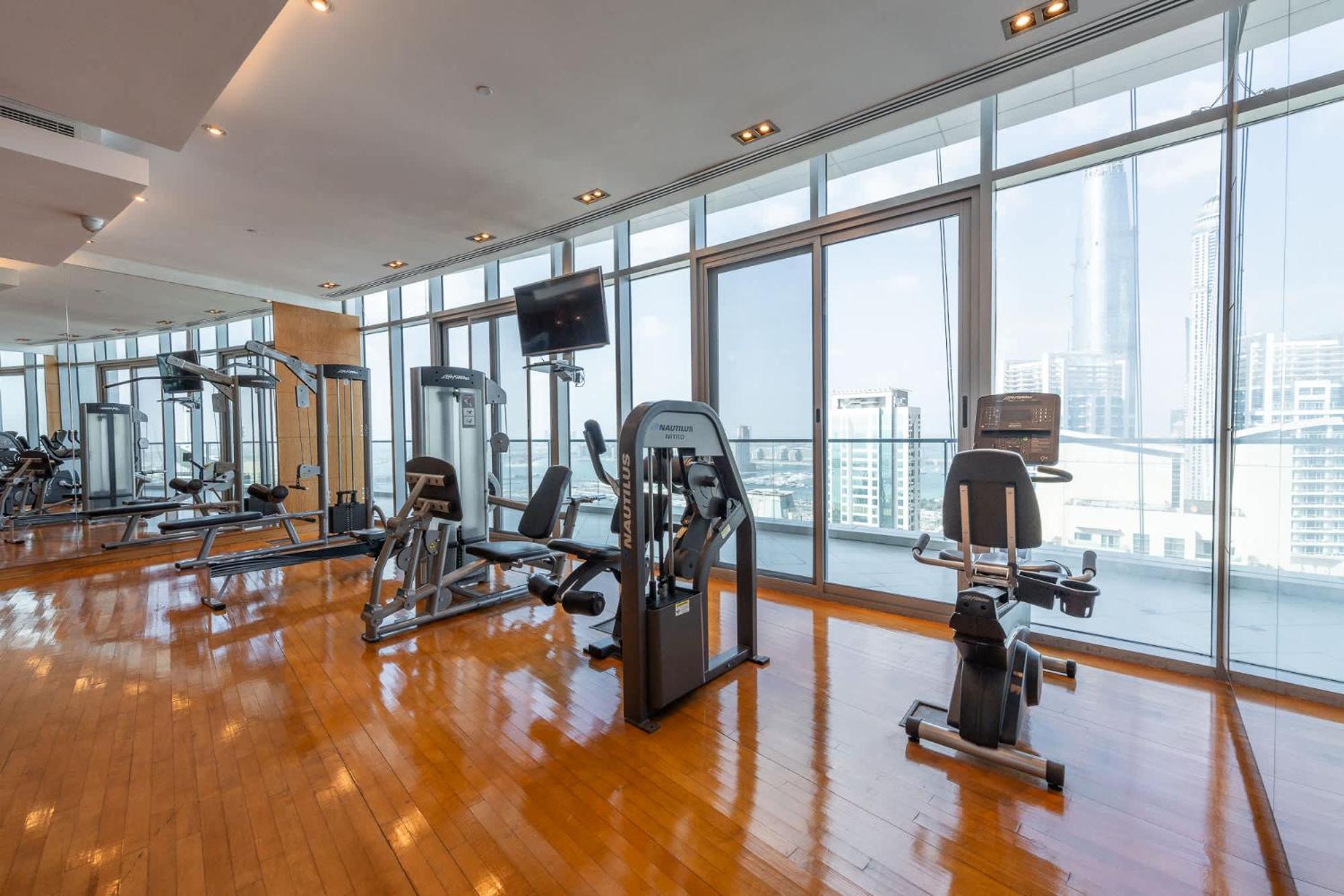 2br With Skyscraper Views In Marina Appartement