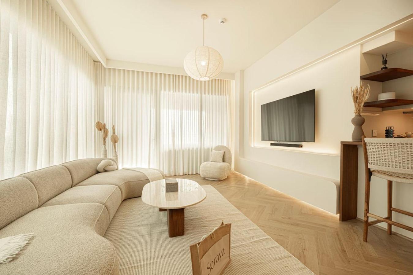 Seraya Residence 5 - 4Bdr - Burj Views - Private Jacuzzi * Dubaï