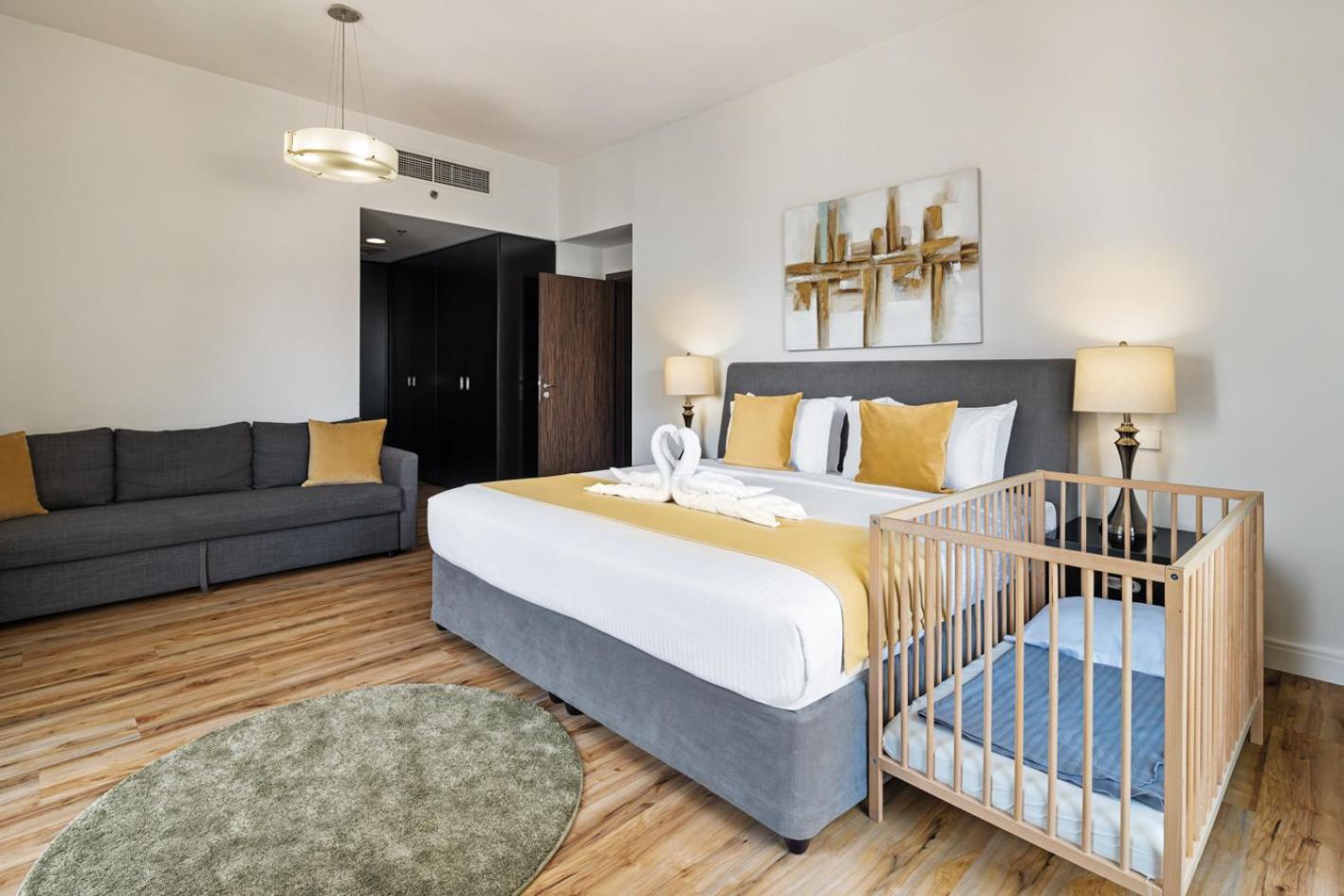 Stunning 5 1 Bedroom On Jbr With Marina View On High Floor Maid's Room, Near Mall, Metro & Cinemas - By Sunkissed Homes