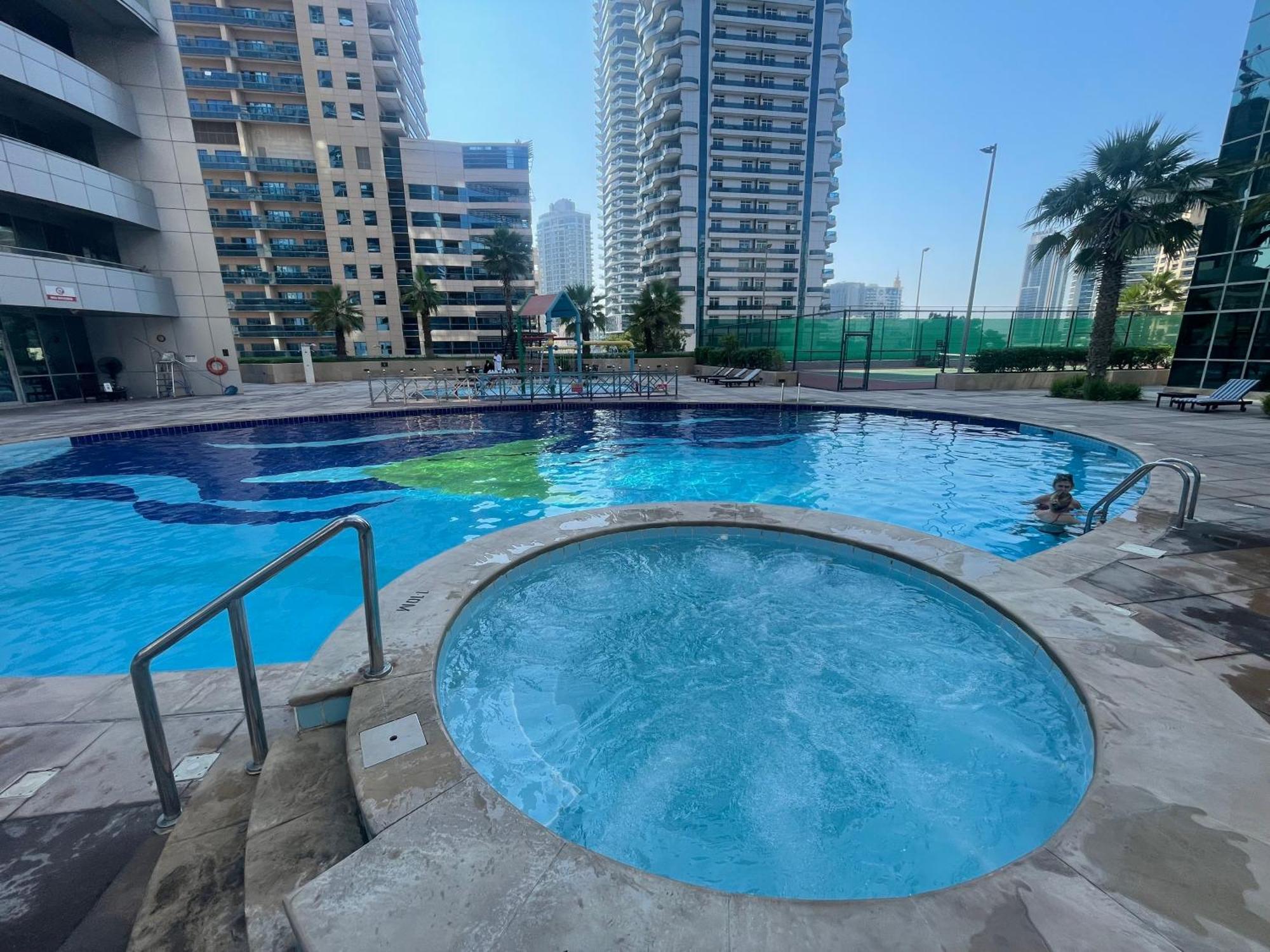 Appartement Marina View With Pool, Gym, Tennis Court, 5 Mins To