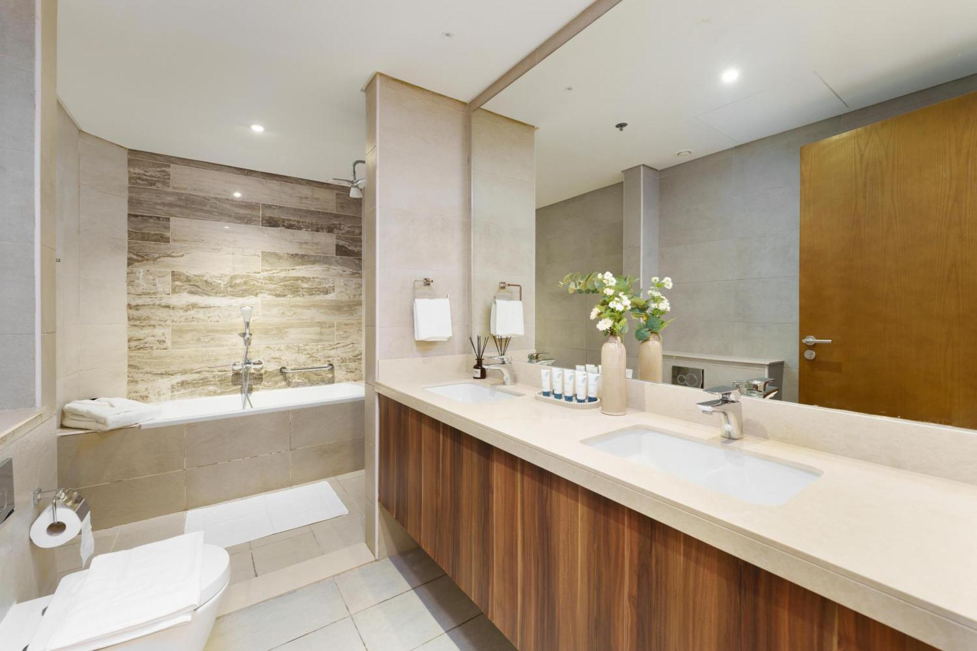 Dejaview Luxury With Private Terrace, Burj & Sea View Apartment