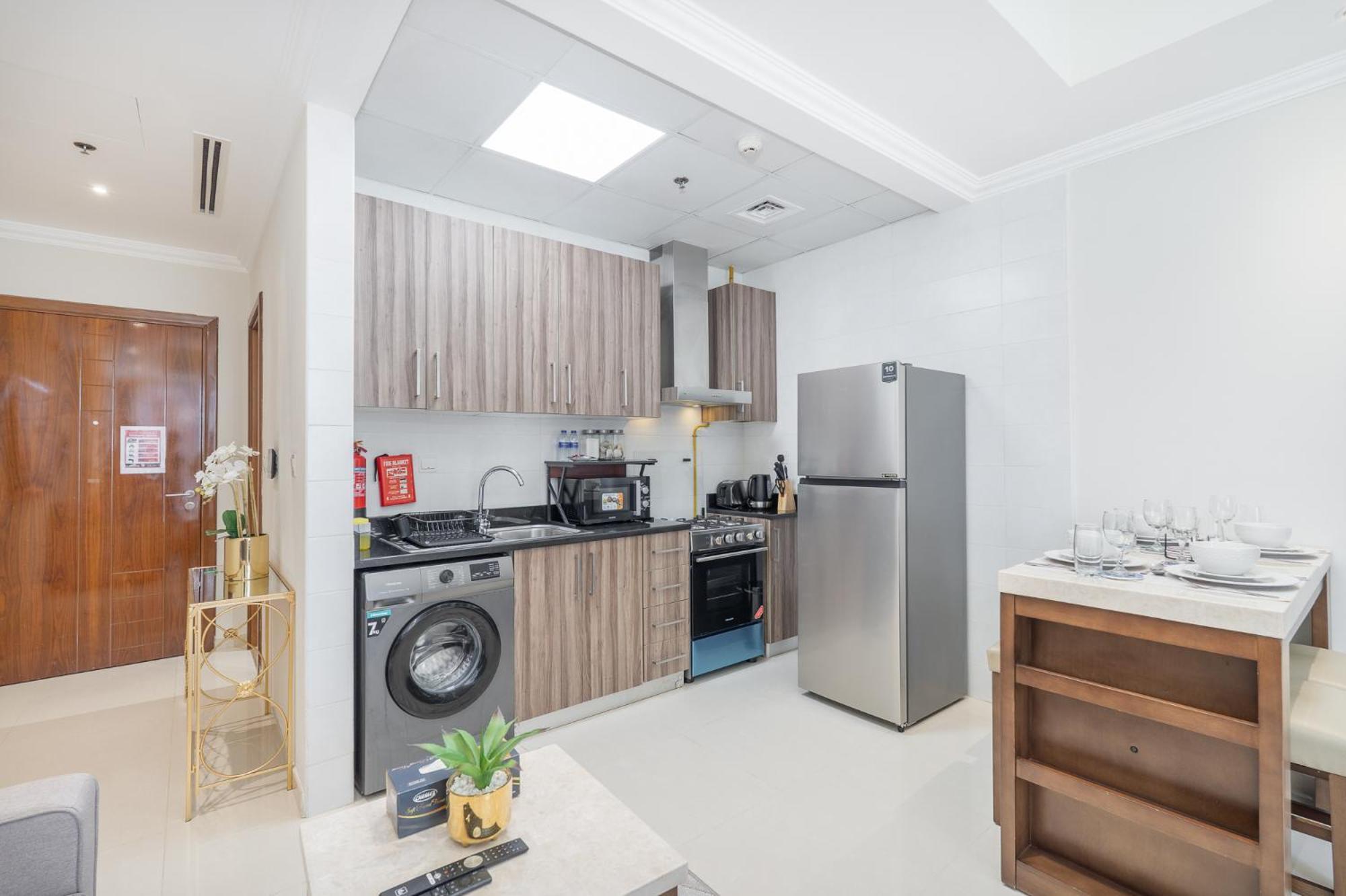 Heaven Crest Homes: Downtown Near Mall & Burj Khalifa Apartment *