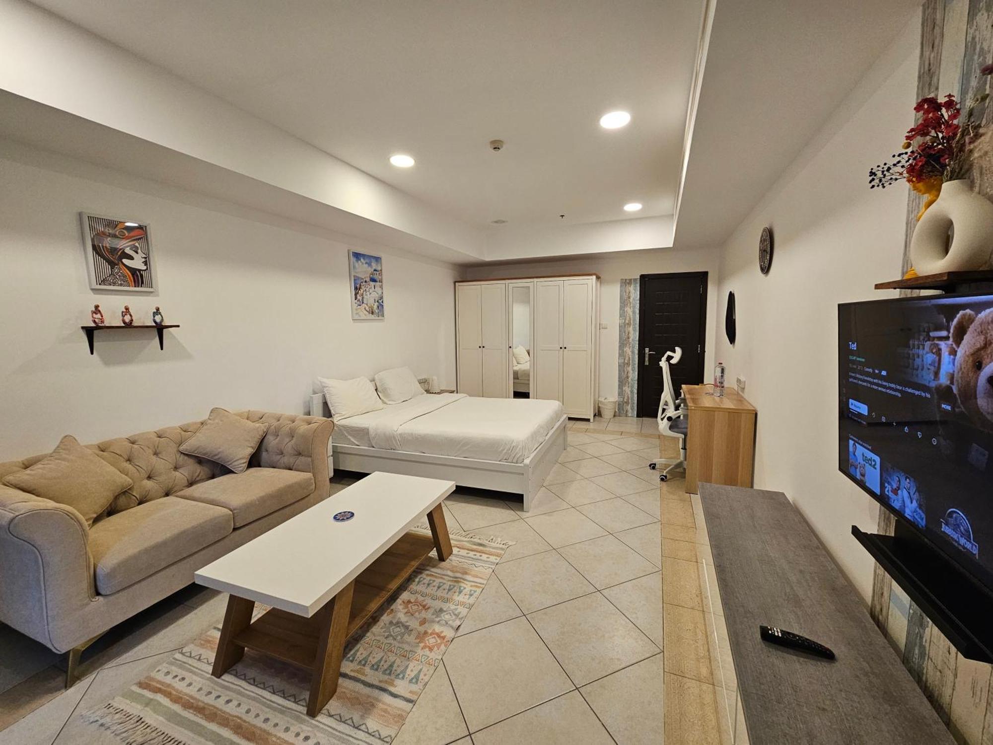 Privatunterkunft Super Host At Highest Residential Tower In The World, Private In A Shared *