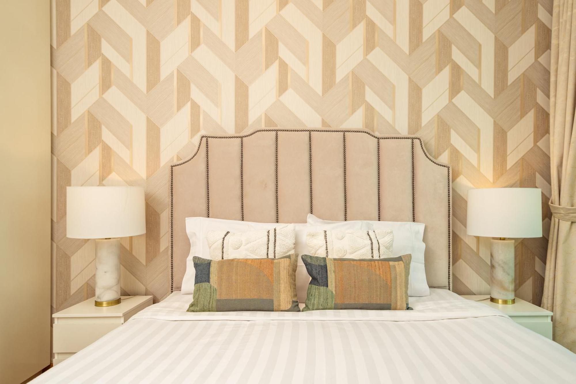 Prime Retreats @ Downtown Views By Emaar * Dubai