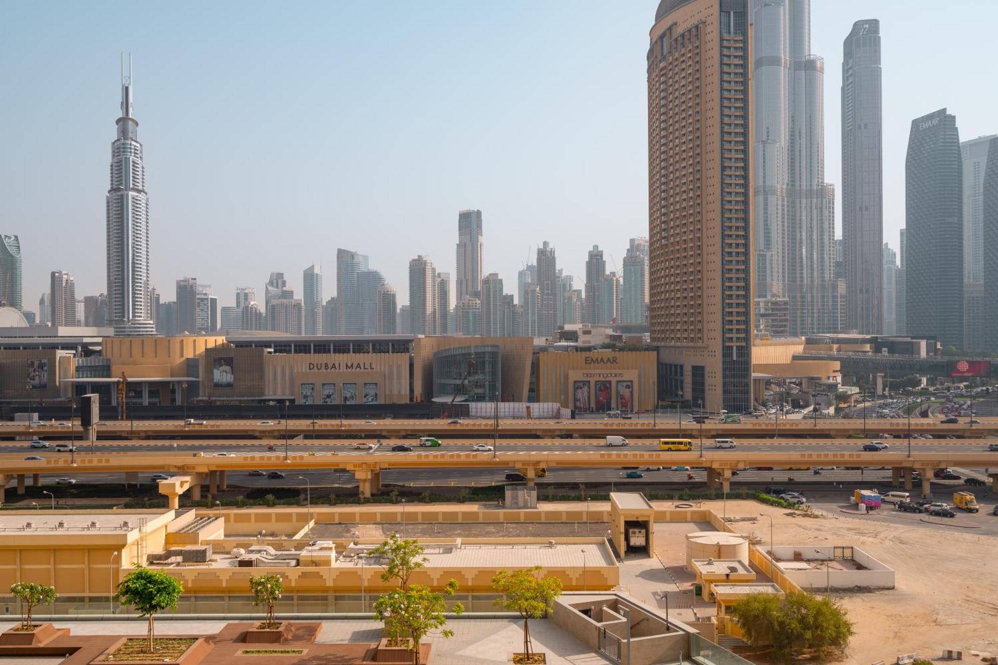 Prime Retreats @ Downtown Views By Emaar Apartment