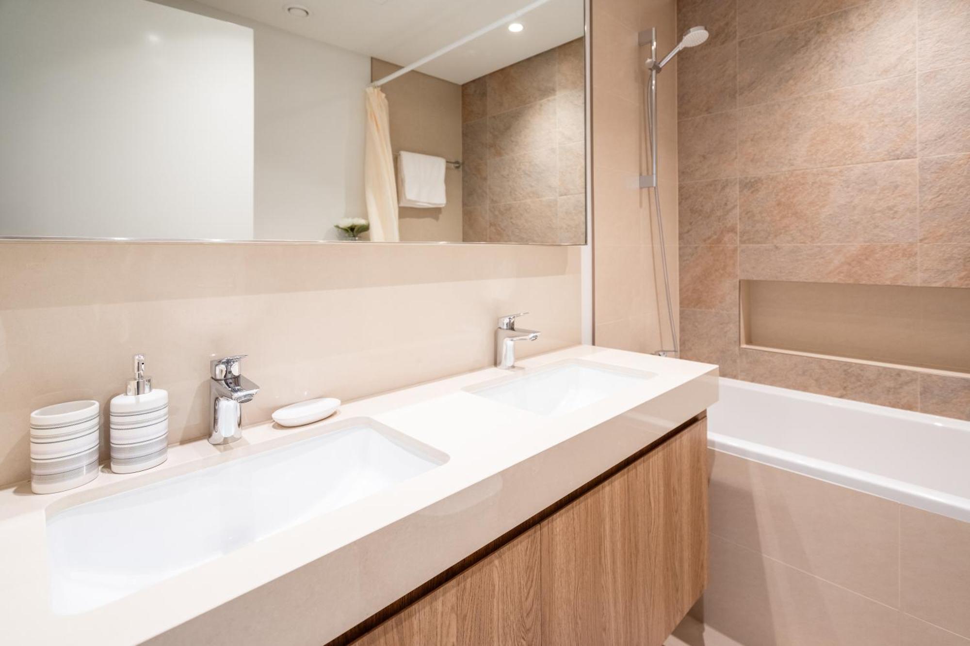 Apartment Prime Retreats @ Downtown Views By Emaar