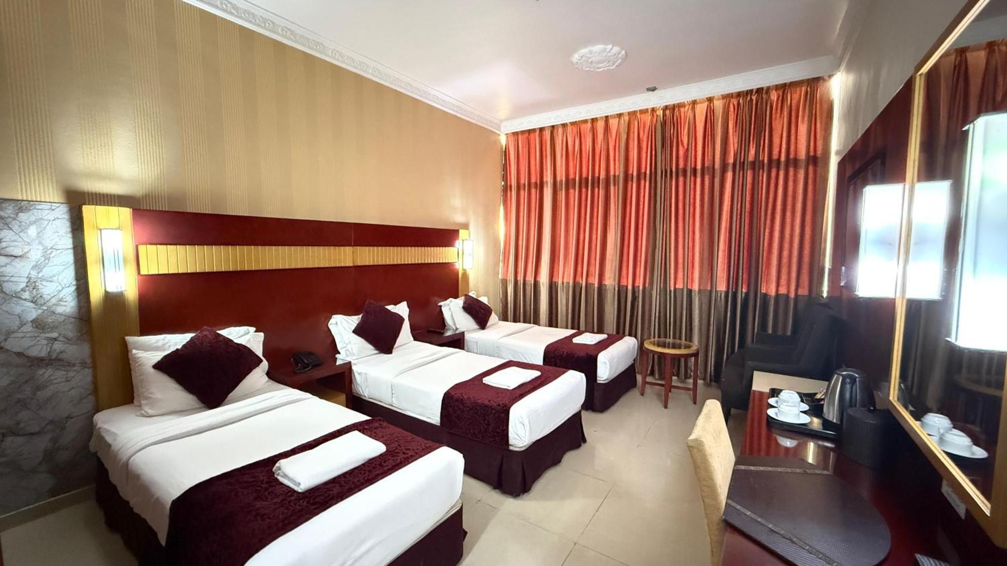 Belvilla Luxury Phoenix East 4* Dubai