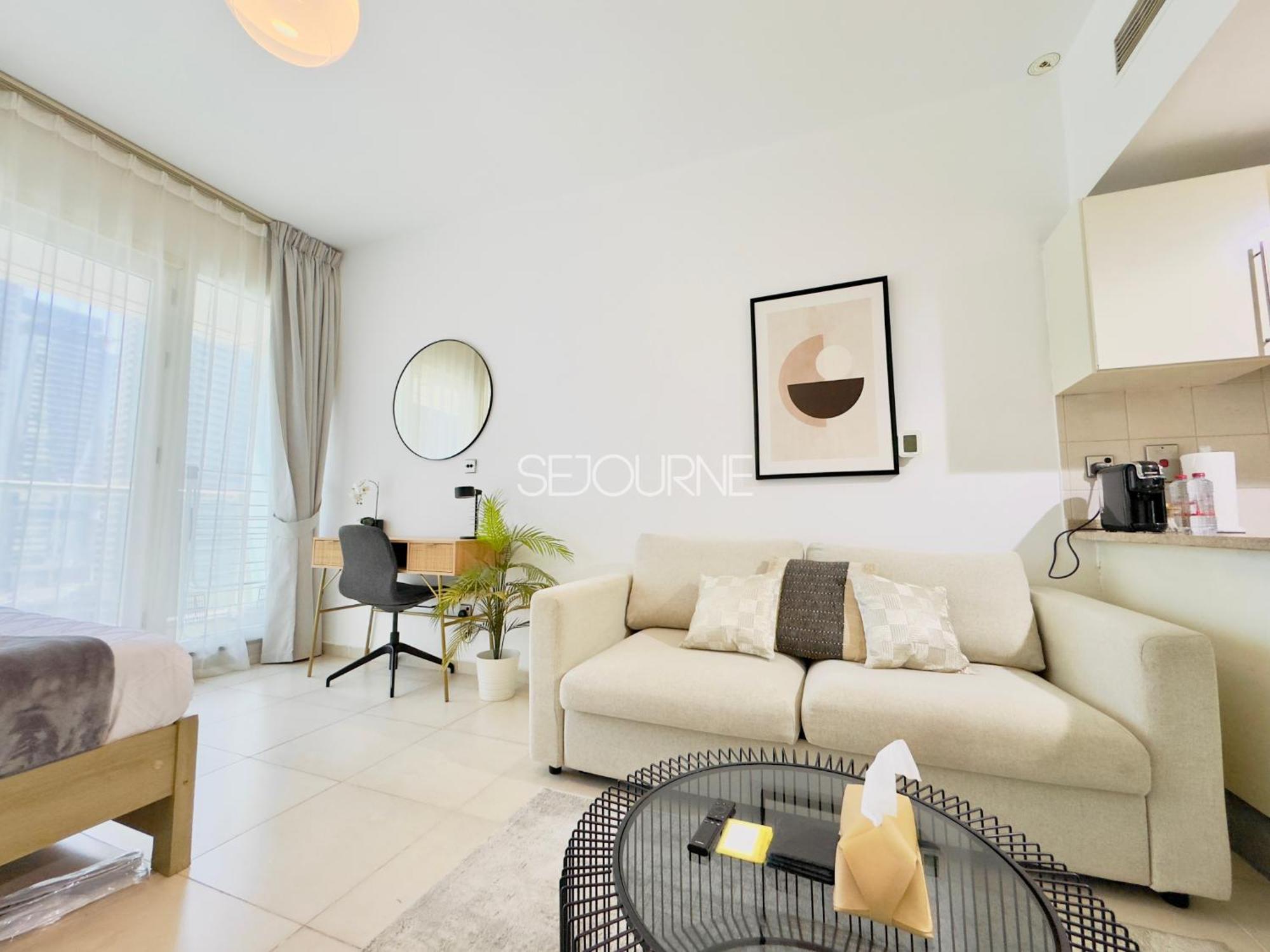 Da86 - Well Design In Arch Tower Apartment
