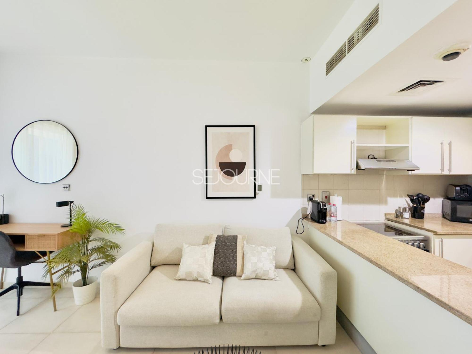Apartment Da86 - Well Design In Arch Tower