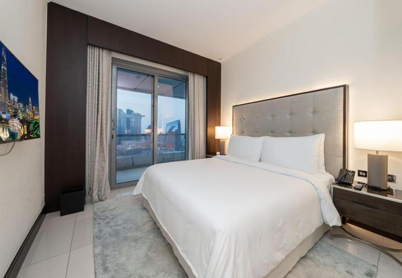 Holistay Luxury Homes - Burj Khalifa View - Direct Access Mall Dubái