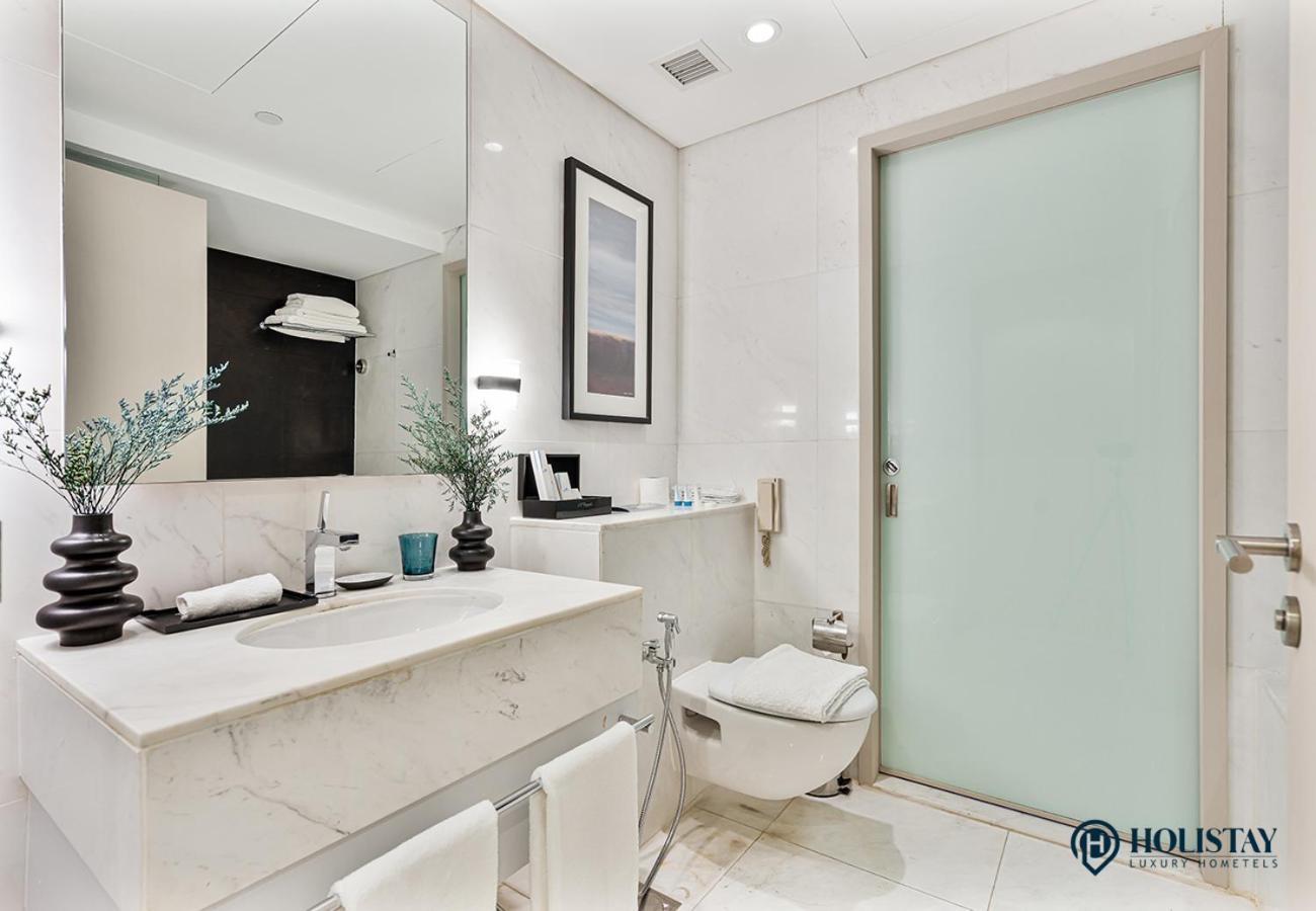 Holistay Luxury Homes - Burj Khalifa View - Direct Access Mall Lägenhet