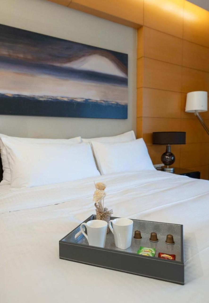 Holistay Luxury Homes - Burj Khalifa View - Direct Access Mall Lägenhet *