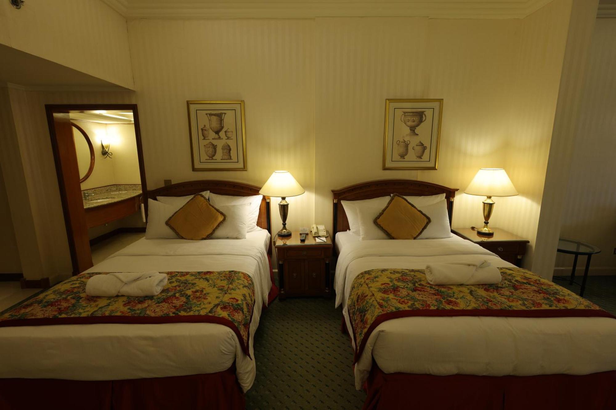 Hotell The Bristol By Royal Orchid Management 4*
