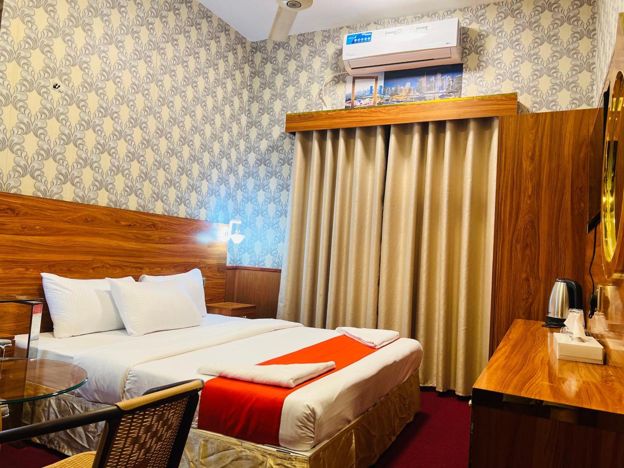 Hotel Oyo 271 Parasol