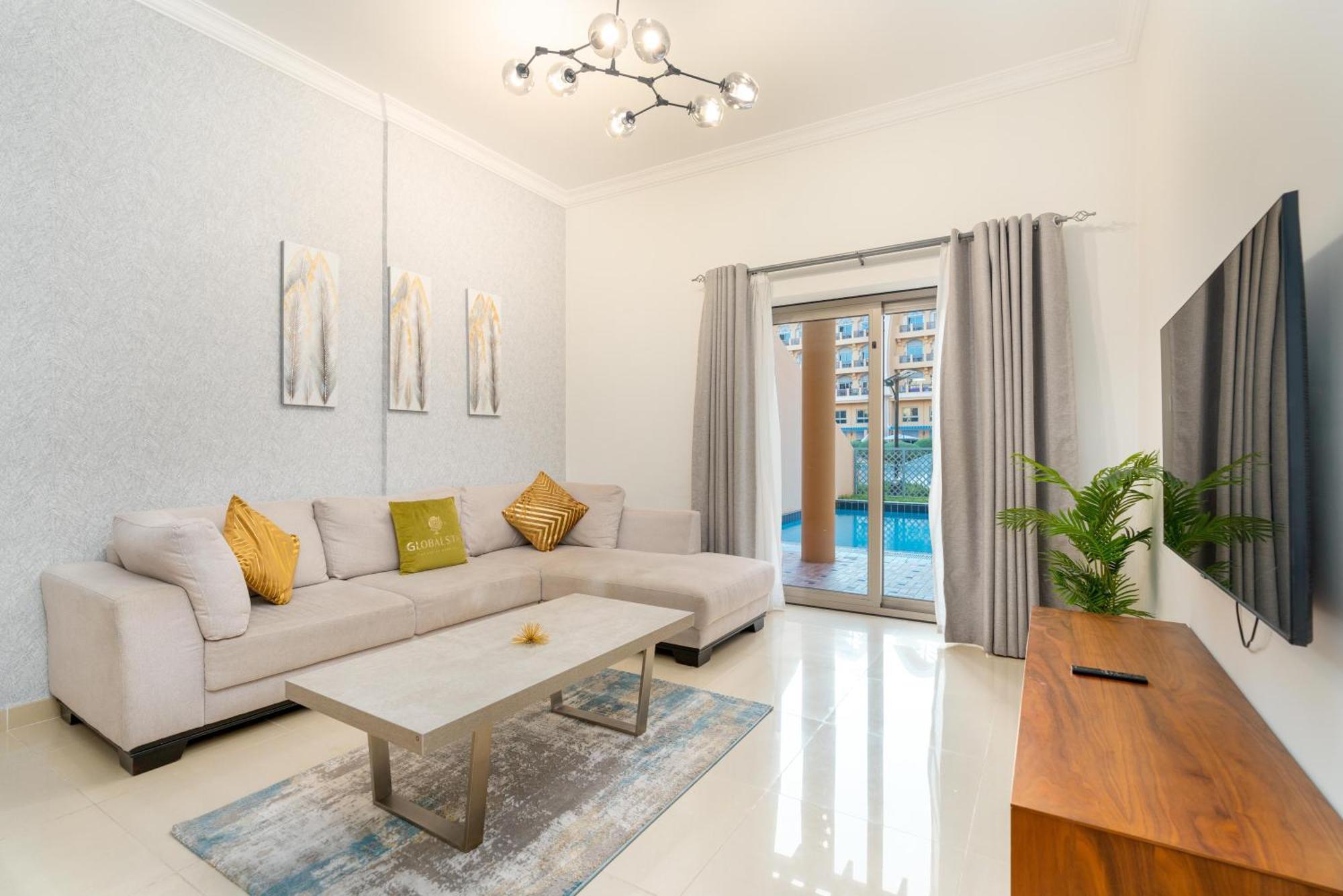 Amazing Beachfront Apartments Near Atlantis Waterpark By Simply Comfort