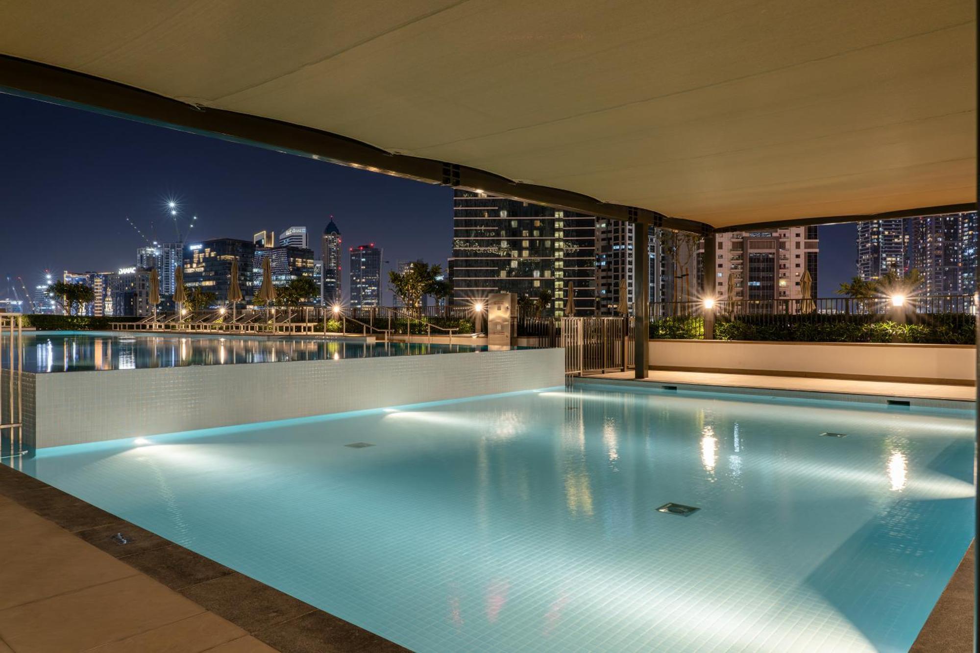 Luxury Two Bedroom With & Pool View By Delujo Apartment Dubai