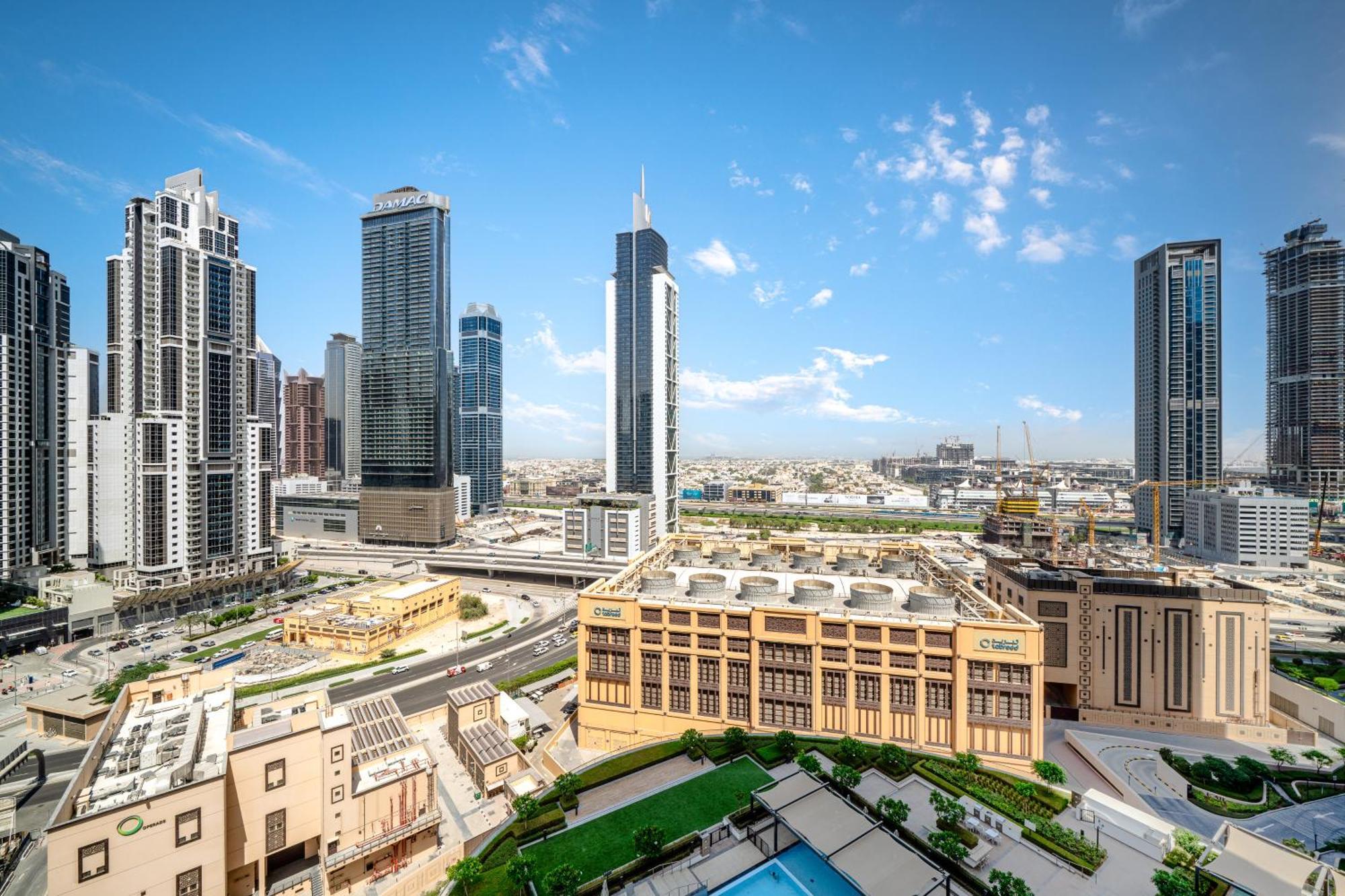 Luxury Two Bedroom With & Pool View By Delujo Apartment *