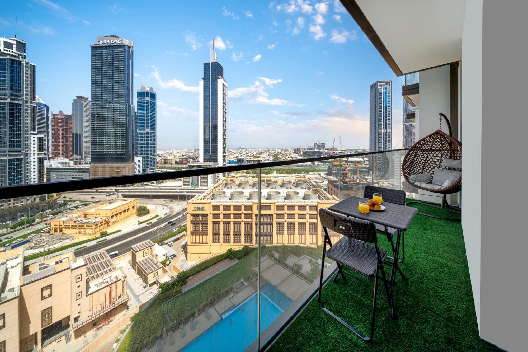 Luxury Two Bedroom With & Pool View By Delujo Apartamento Dubái