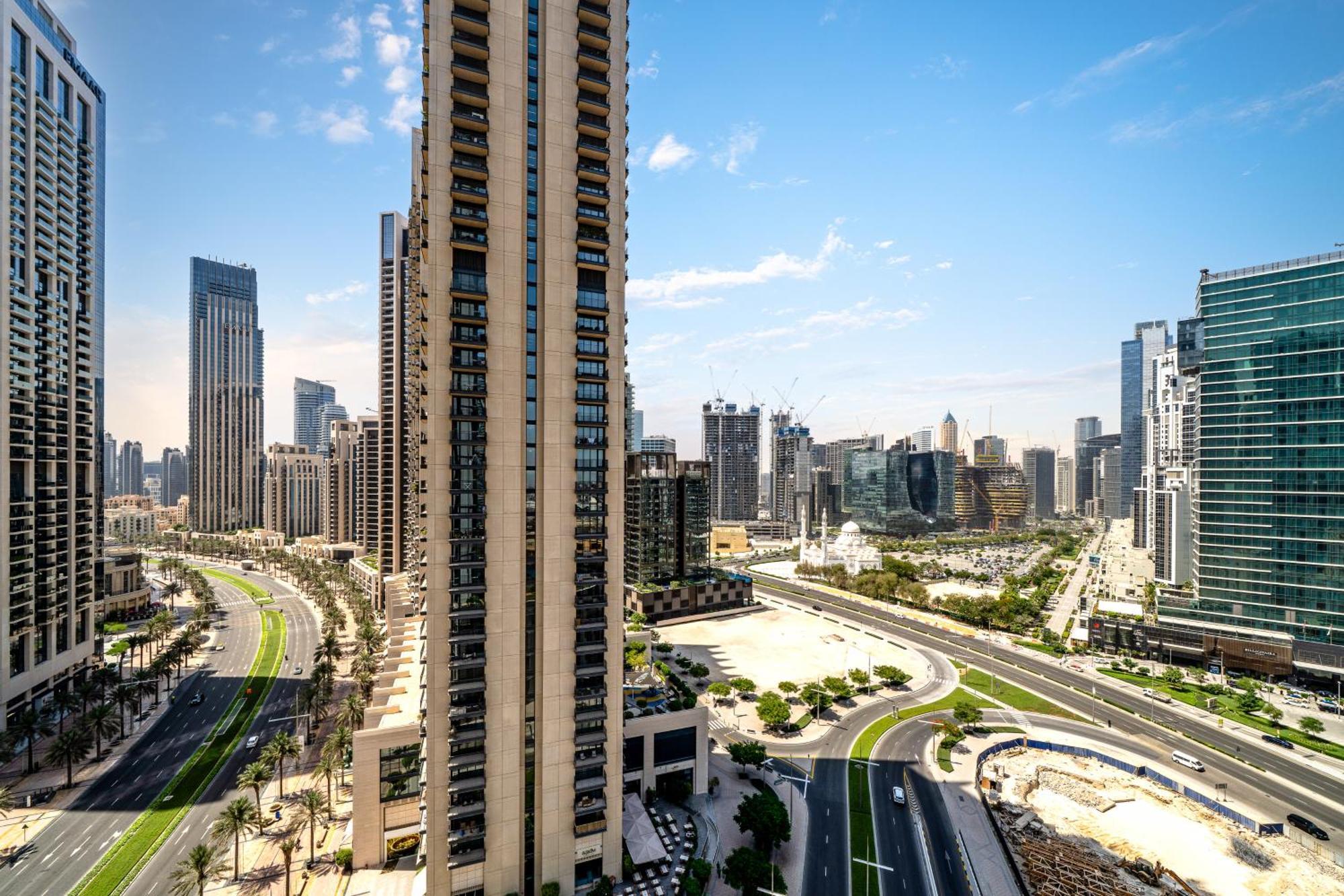Apartment Luxury Two Bedroom With & Pool View By Delujo *