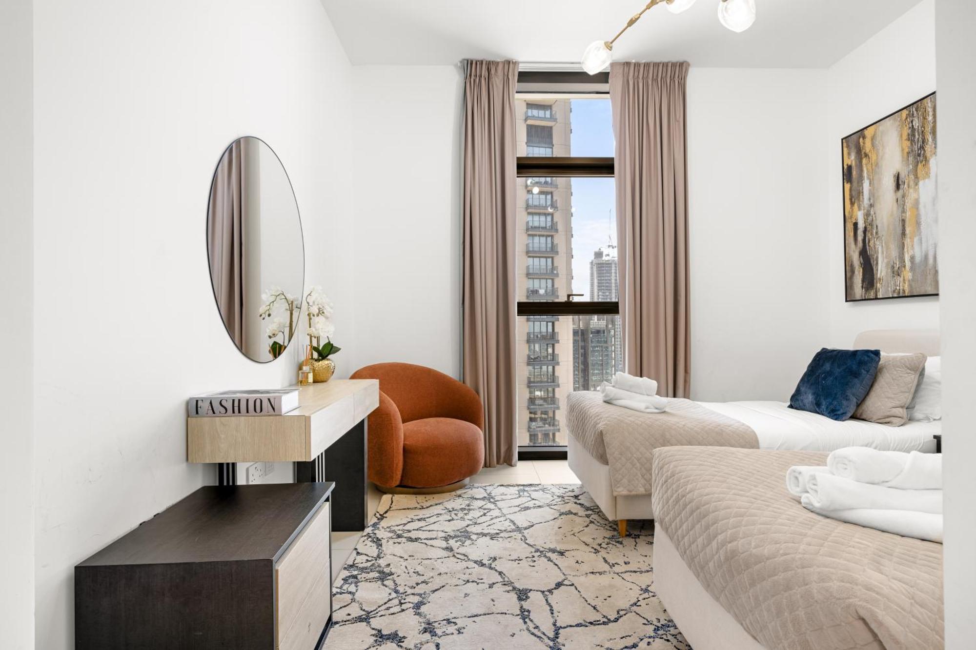 Luxury Two Bedroom With & Pool View By Delujo *