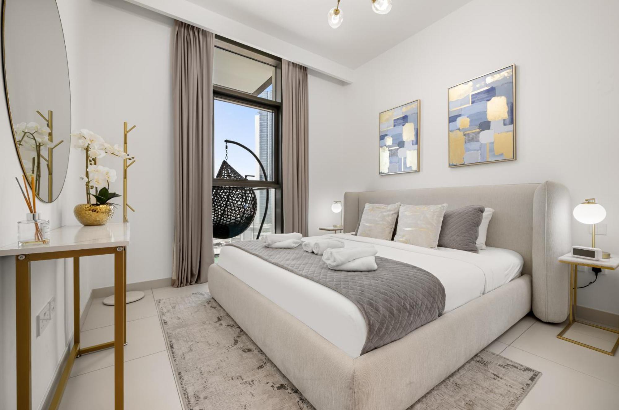 Luxury Two Bedroom With & Pool View By Delujo * Dubai