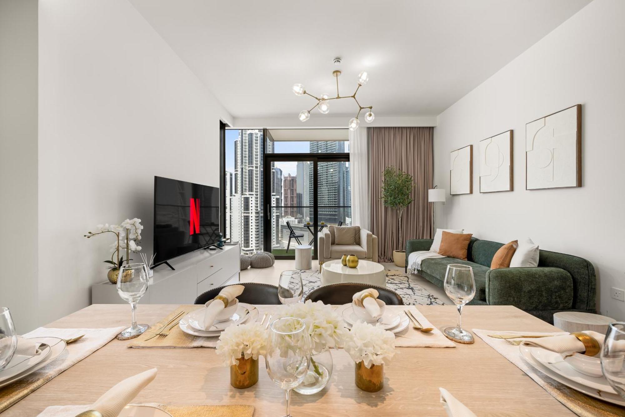 Luxury Two Bedroom With & Pool View By Delujo