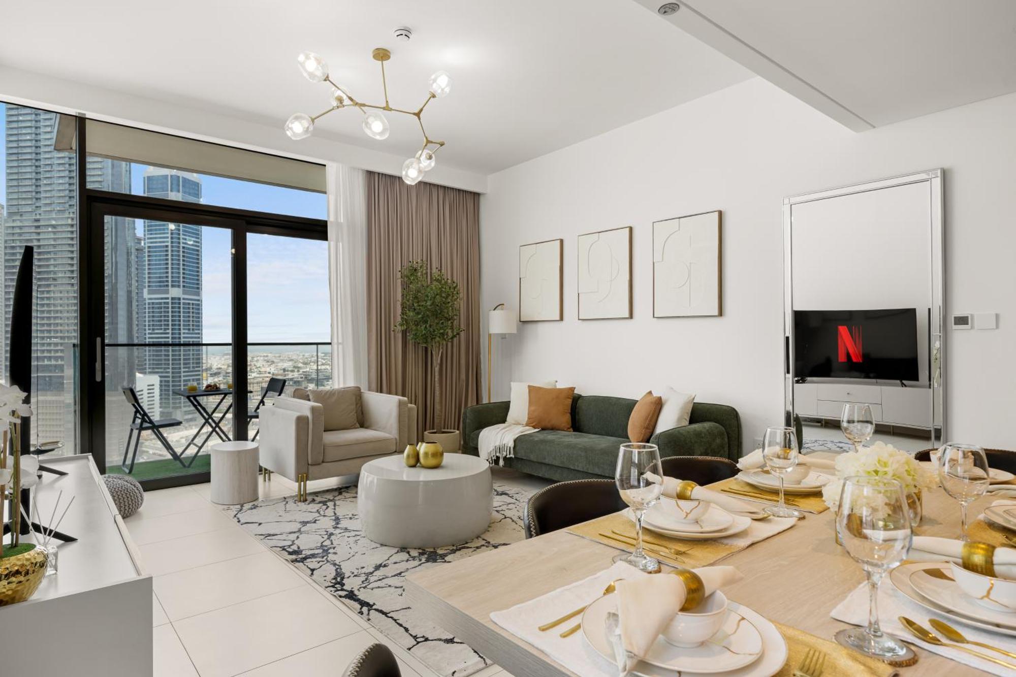 Luxury Two Bedroom With & Pool View By Delujo Dubái