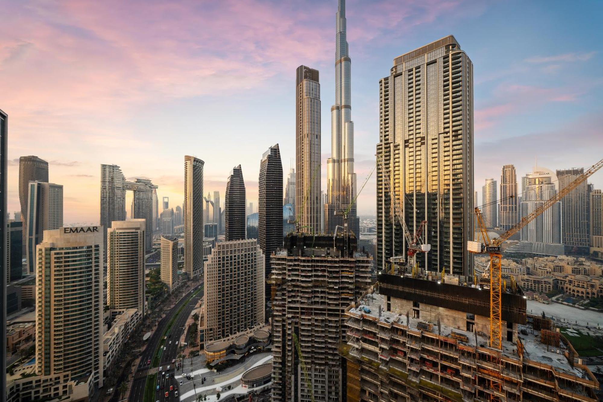 Luxury One Bedroom With Full Burj Khalifa View & Fountain View By Delujo