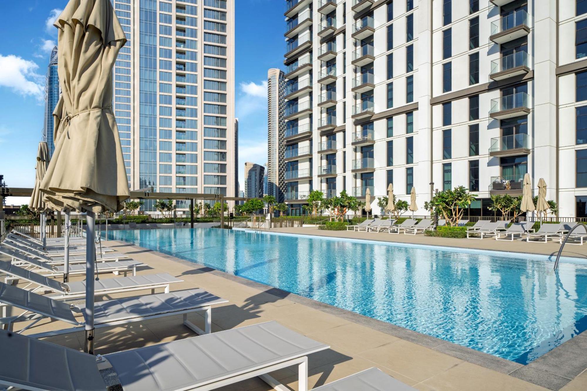 Luxury One Bedroom With Full Burj Khalifa View & Fountain View By Delujo *