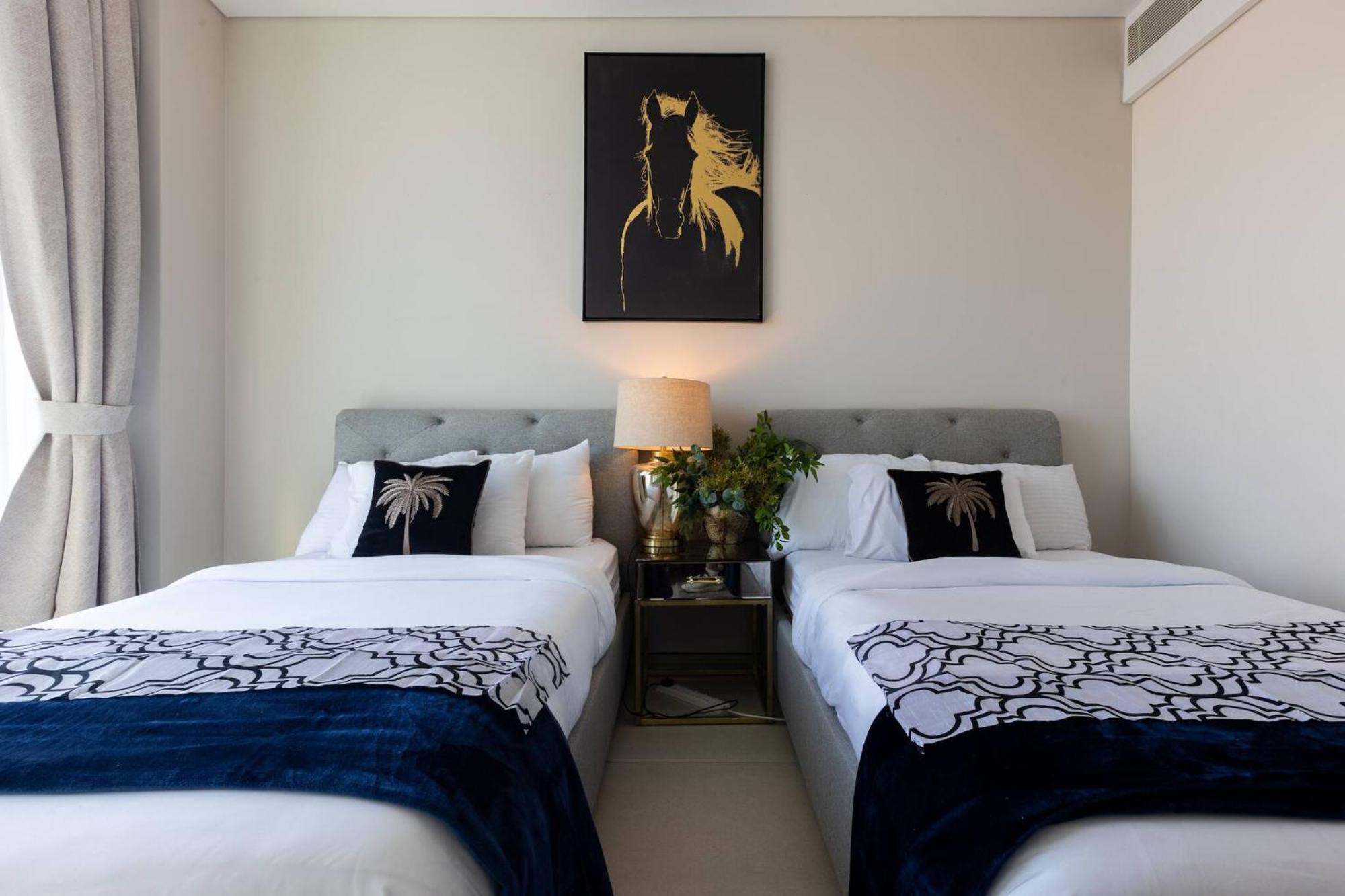 Elegant 2br Address *