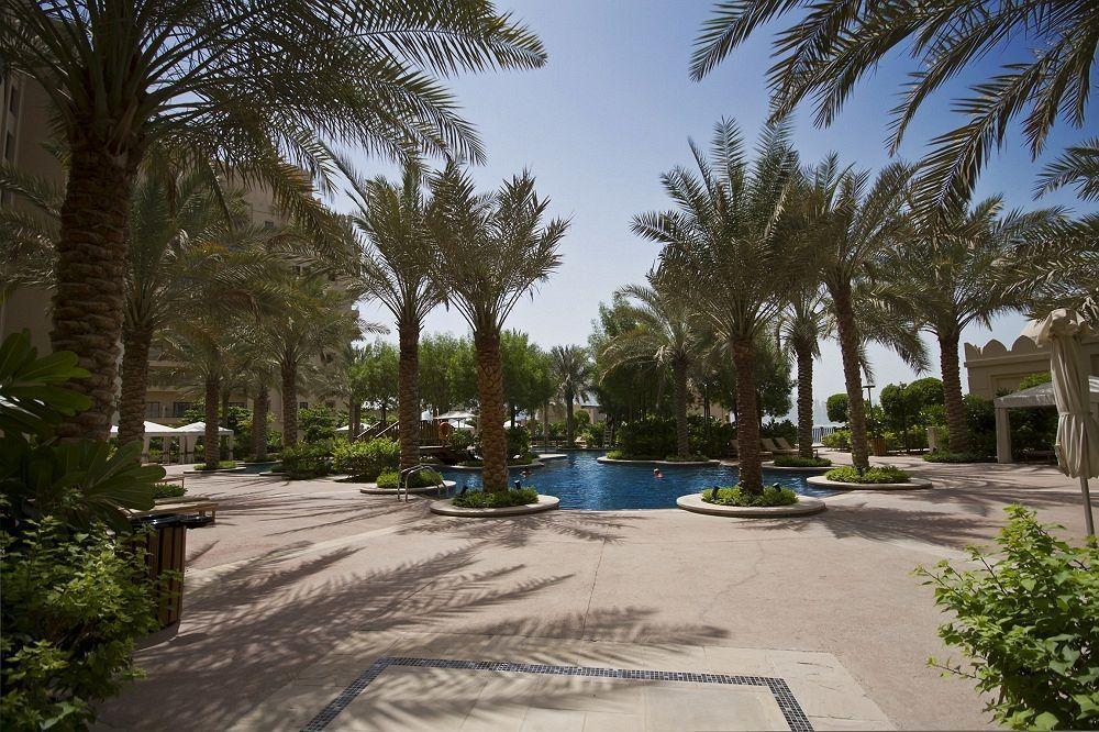 Palm Jumeirah North/south Hotel