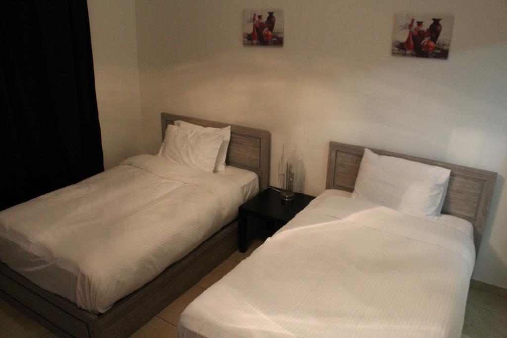 Yanjoon Homes - Palm Jumeirah Marina