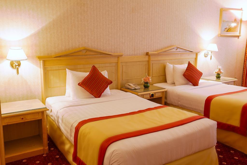 Capitol Hotel 4*