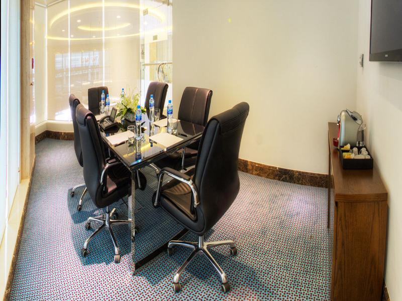 Aparthotel Somewhere 4*