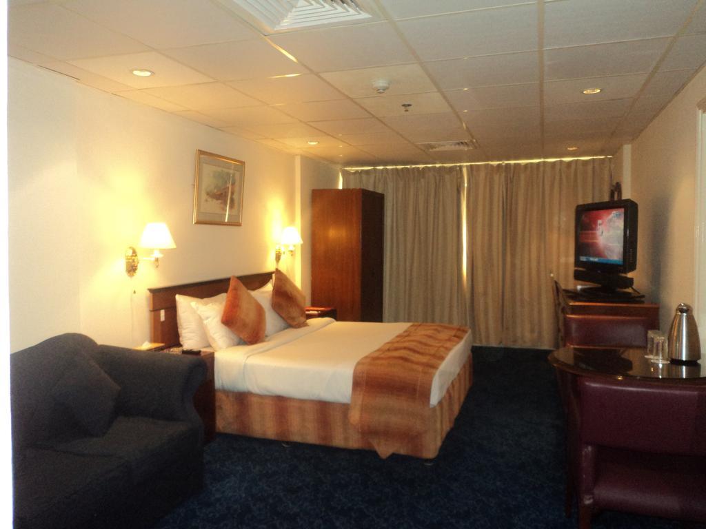 Hotel Ramee International